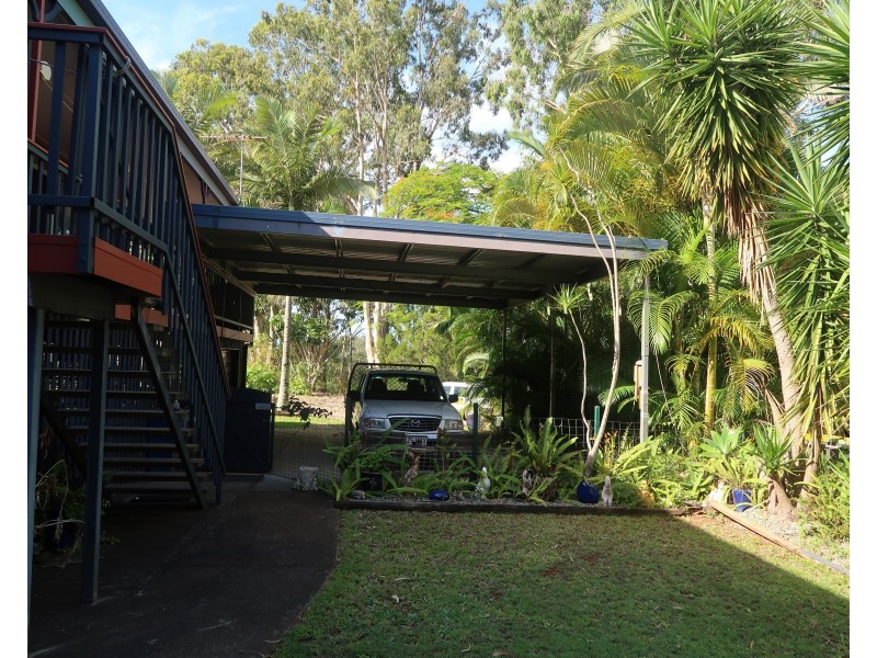 16 Noyes Pde, Karragarra Island QLD 4184