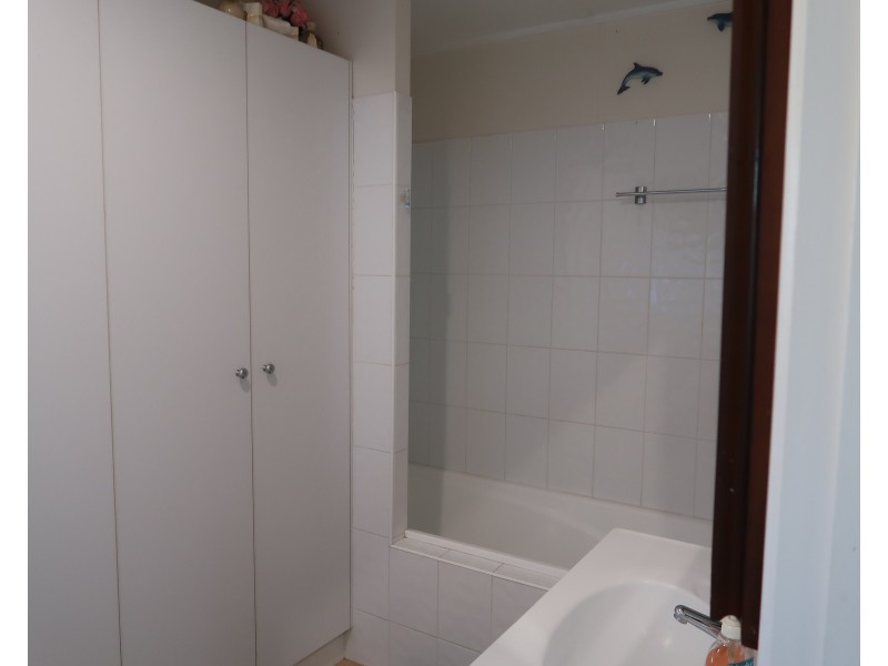 16 Noyes Pde, Karragarra Island QLD 4184