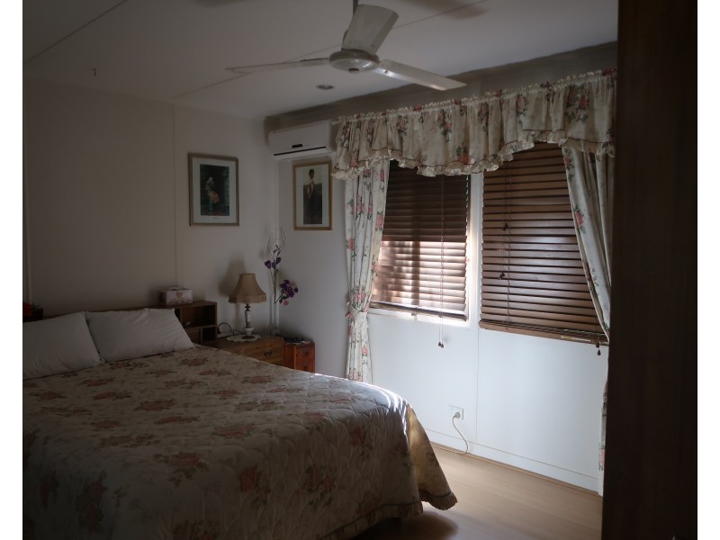 16 Noyes Pde, Karragarra Island QLD 4184