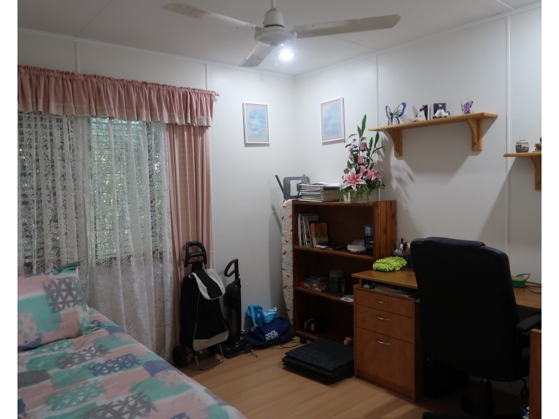 16 Noyes Pde, Karragarra Island QLD 4184
