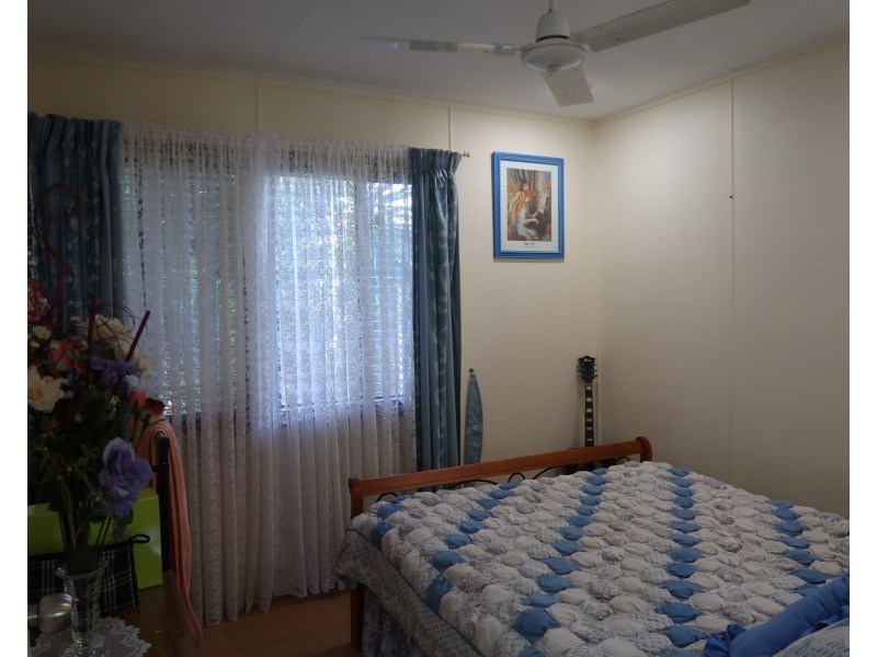16 Noyes Pde, Karragarra Island QLD 4184