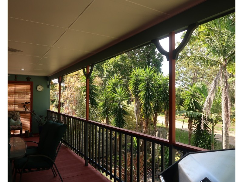 16 Noyes Pde, Karragarra Island QLD 4184