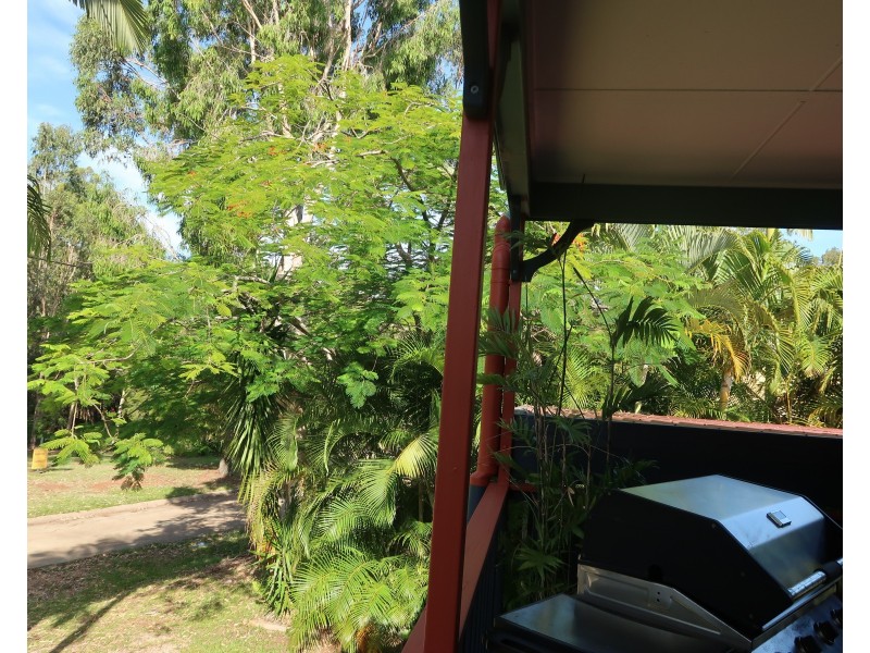 16 Noyes Pde, Karragarra Island QLD 4184