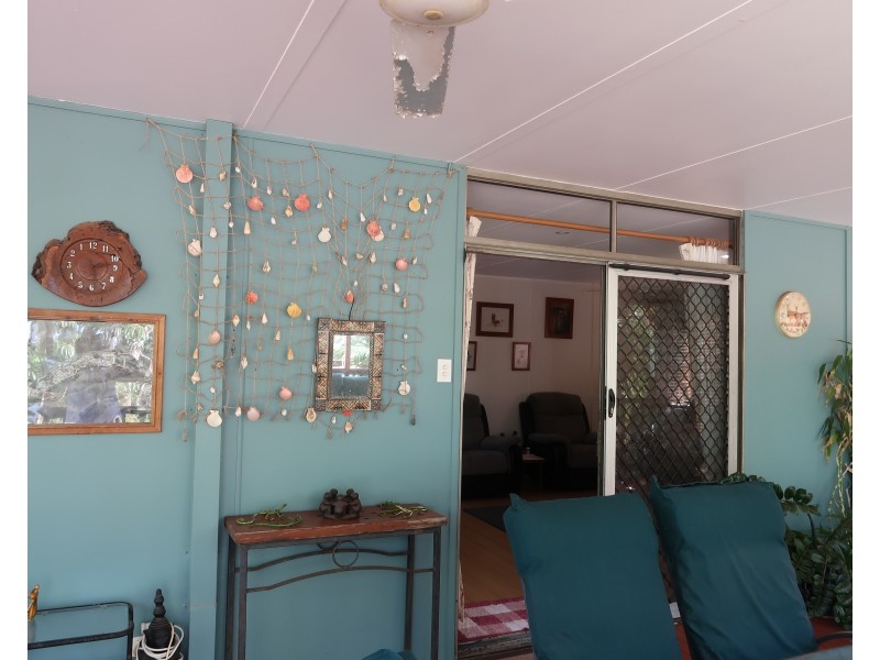 16 Noyes Pde, Karragarra Island QLD 4184