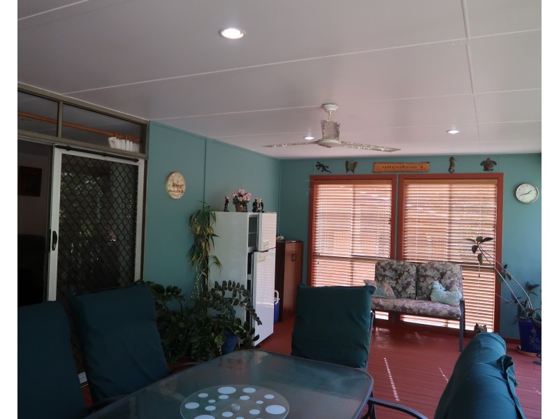 16 Noyes Pde, Karragarra Island QLD 4184