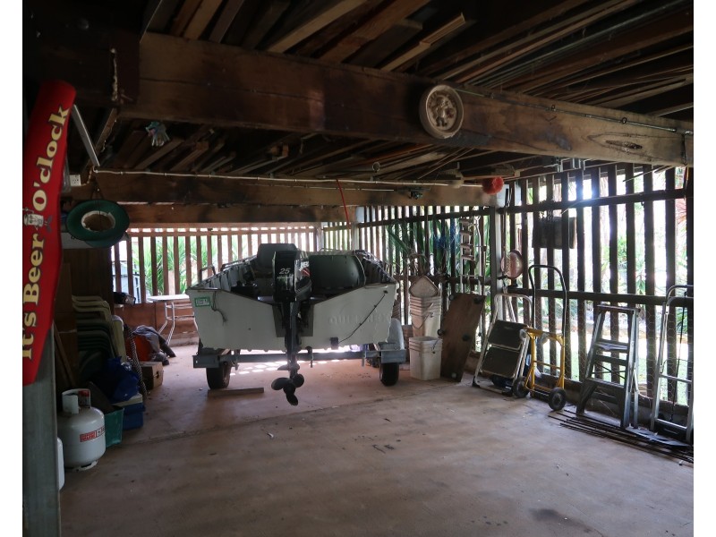 16 Noyes Pde, Karragarra Island QLD 4184