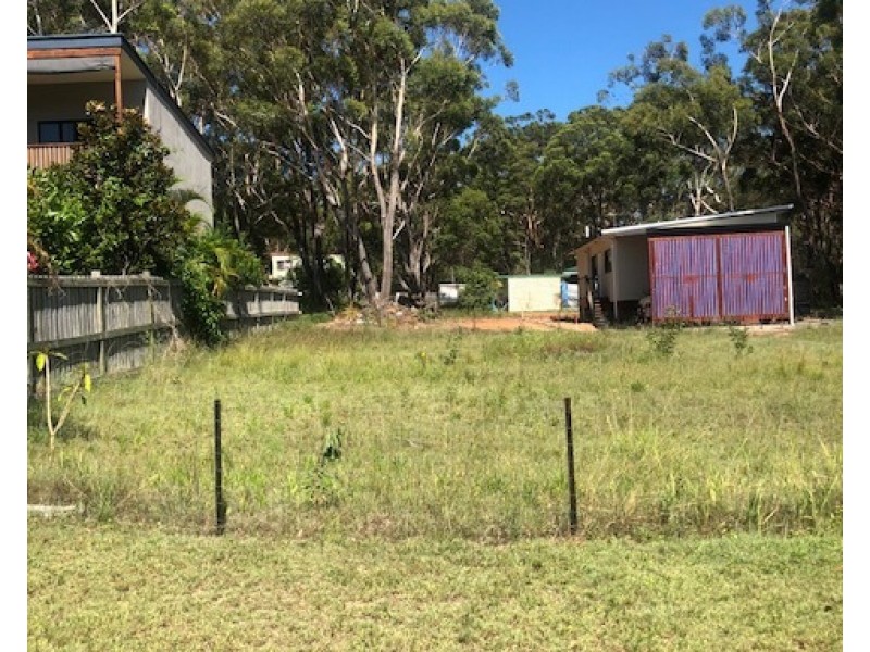 55 Darwallah Av, Russell Island QLD 4184