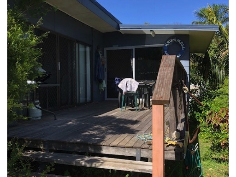 1A Bayview Rd, Russell Island QLD 4184
