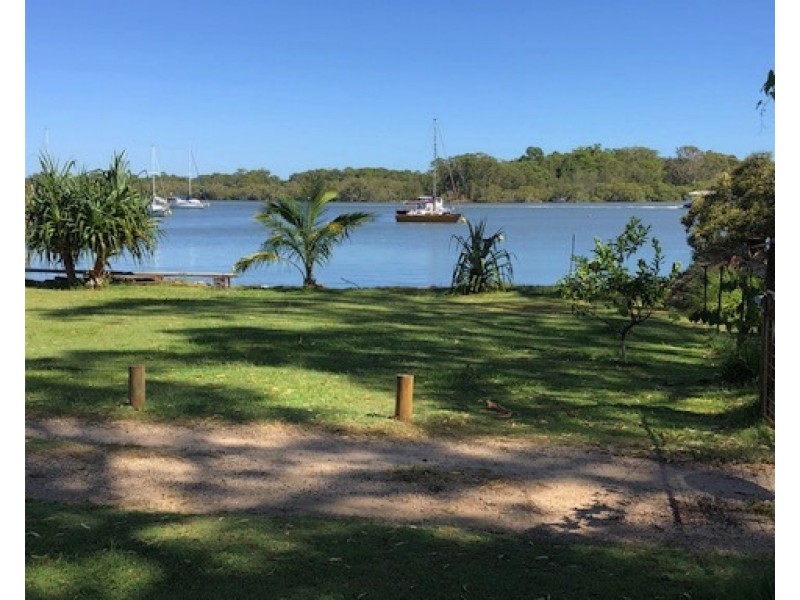 1A Bayview Rd, Russell Island QLD 4184