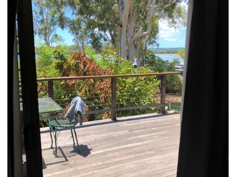 1A Bayview Rd, Russell Island QLD 4184