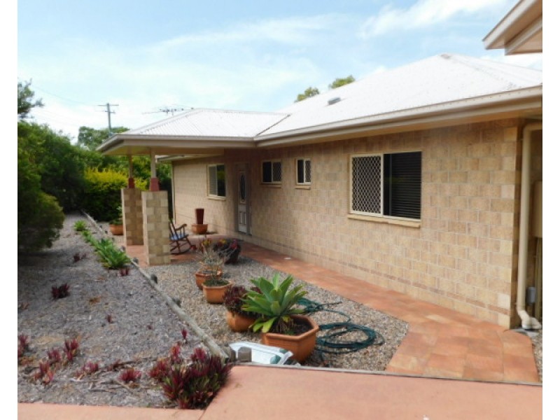 5 Jasper St, Russell Island QLD 4184