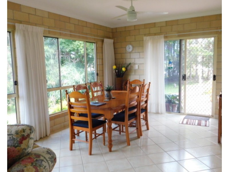 5 Jasper St, Russell Island QLD 4184