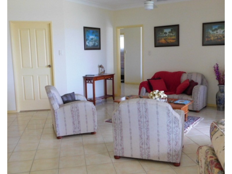 5 Jasper St, Russell Island QLD 4184