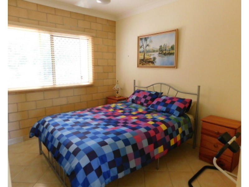 5 Jasper St, Russell Island QLD 4184