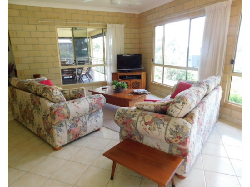 5 Jasper St, Russell Island QLD 4184
