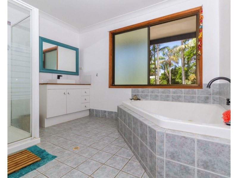 59 Canaipa Point Dr, Russell Island QLD 4184