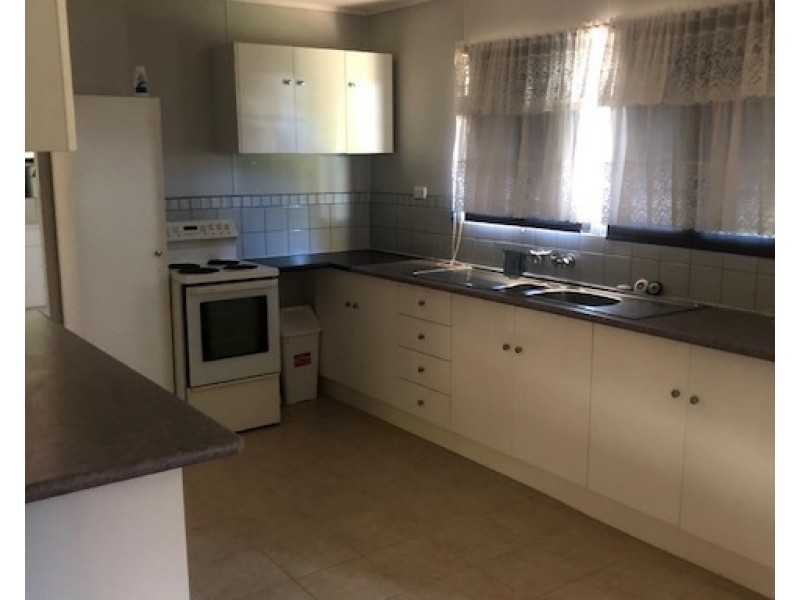 6 Pao Pao Rd, Russell Island QLD 4184
