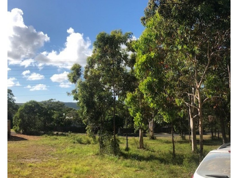 5 James St, Russell Island QLD 4184