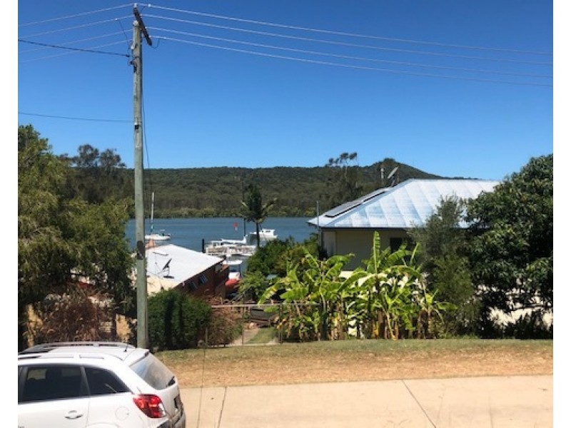 84 WAHINE DVE, Russell Island QLD 4184