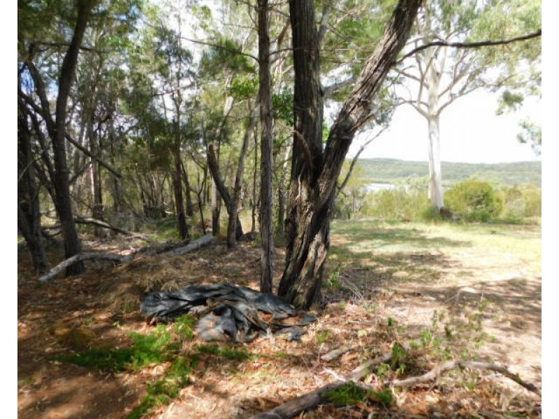 16 Scenic Drive, Russell Island QLD 4184