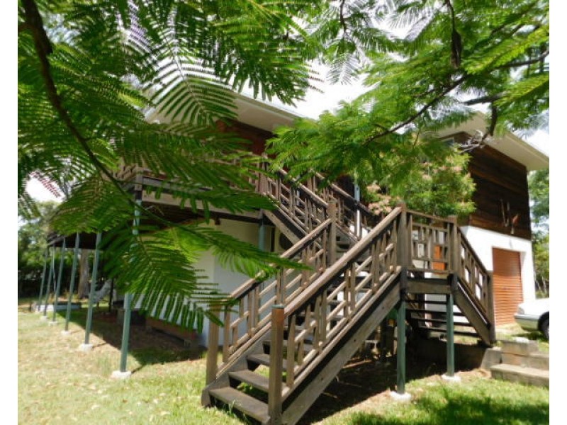 17 Hill St, Russell Island QLD 4184