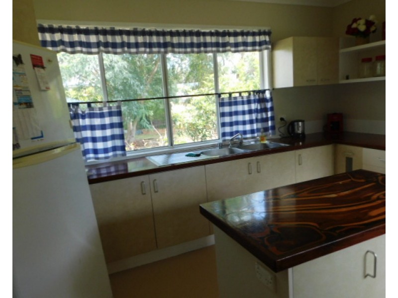 17 Hill St, Russell Island QLD 4184