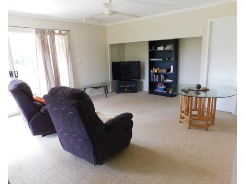 17 Hill St, Russell Island QLD 4184