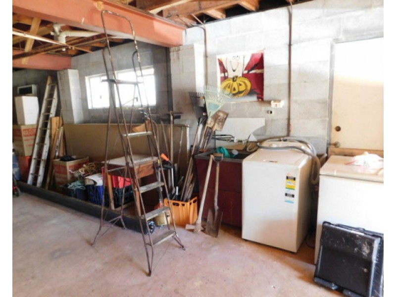 17 Hill St, Russell Island QLD 4184