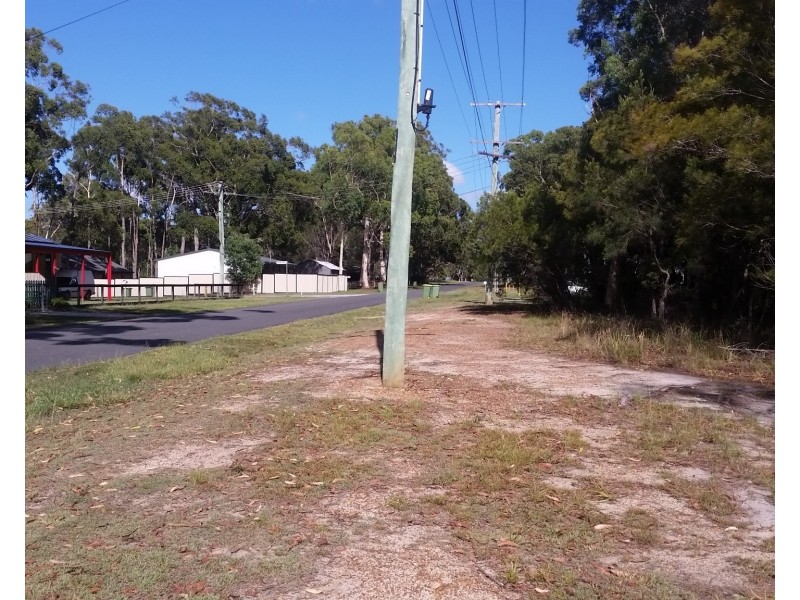 73 Minjerriba Rd, Russell Island QLD 4184