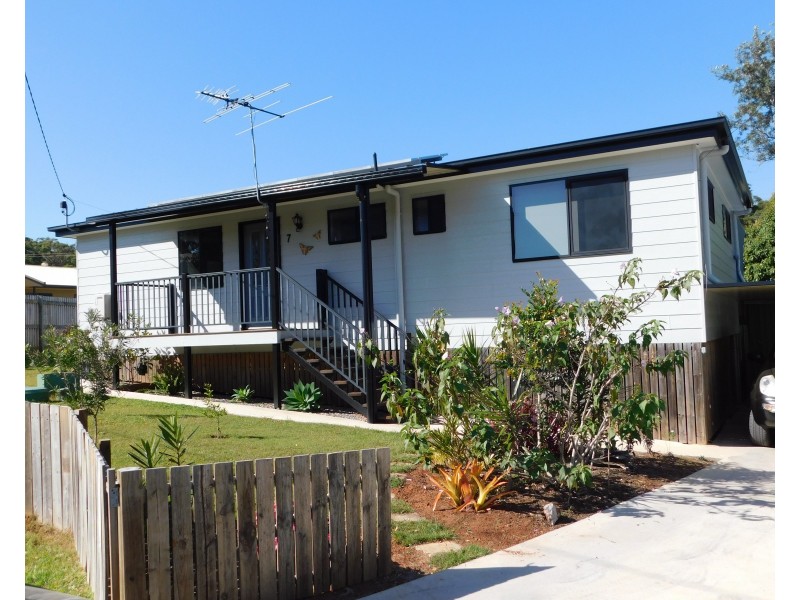 7 Carnation Ct, Russell Island QLD 4184