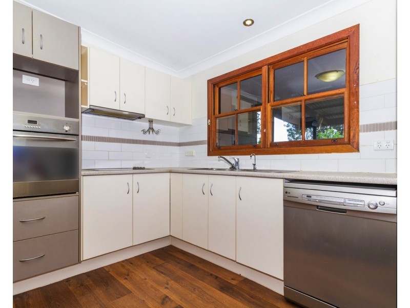 9 Kings Rd, Russell Island QLD 4184