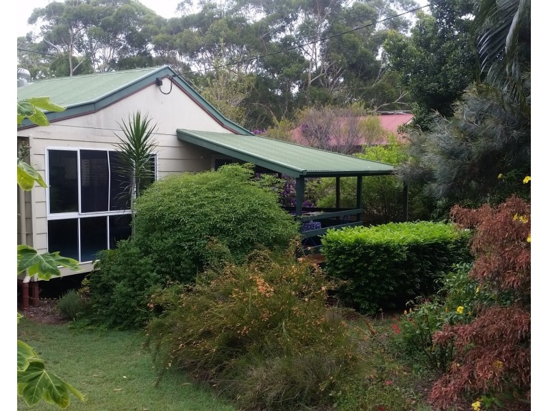 6 Parish St, Russell Island QLD 4184