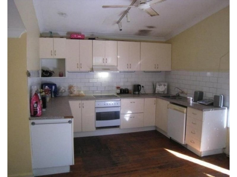 4 Pearl St, Russell Island QLD 4184