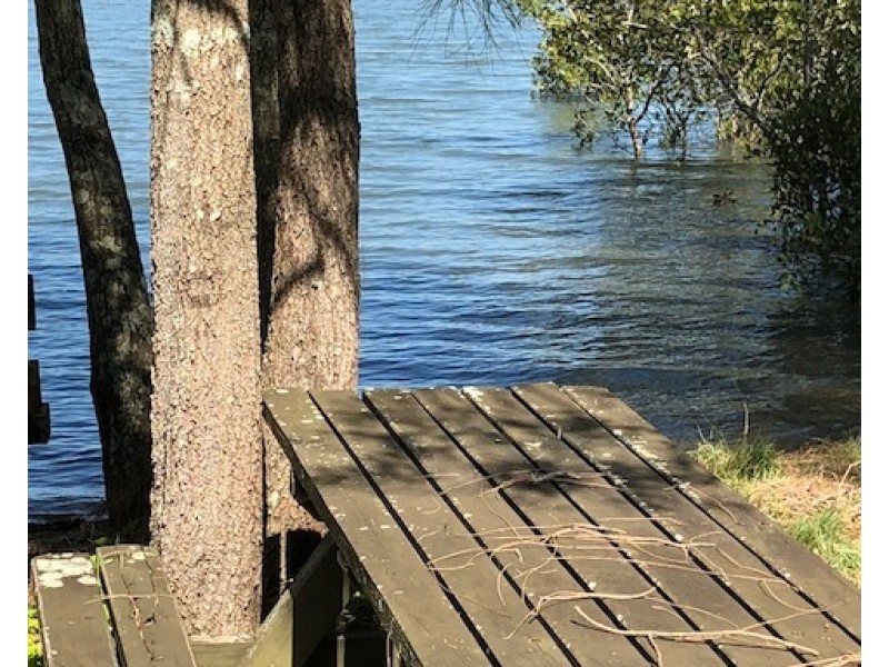74 Deenya Pde, Russell Island QLD 4184