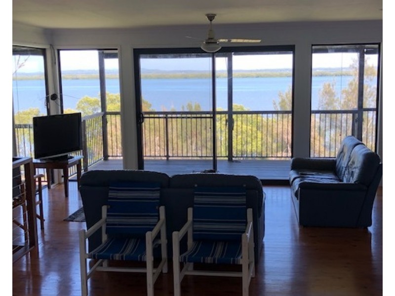 74 Deenya Pde, Russell Island QLD 4184