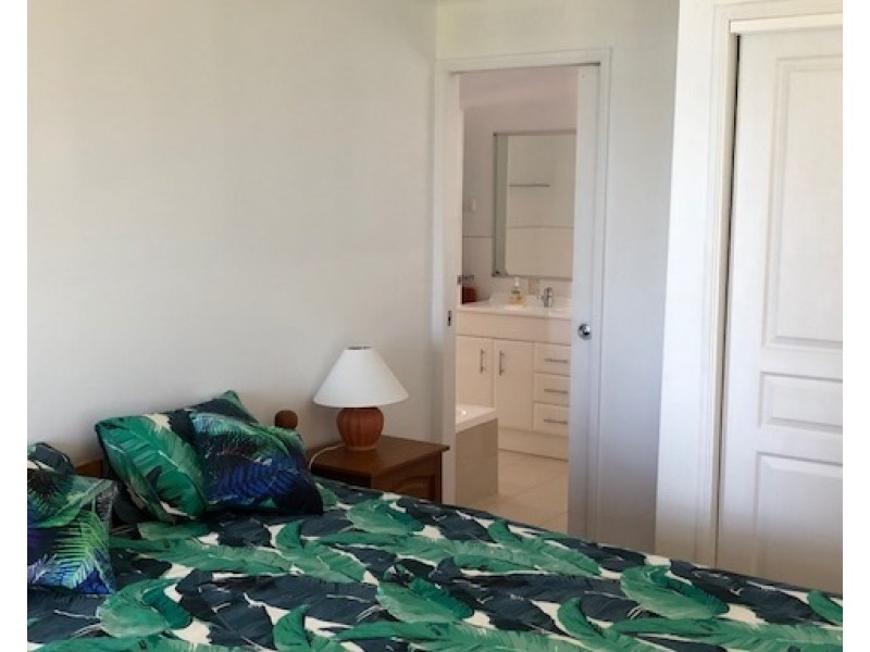 74 Deenya Pde, Russell Island QLD 4184