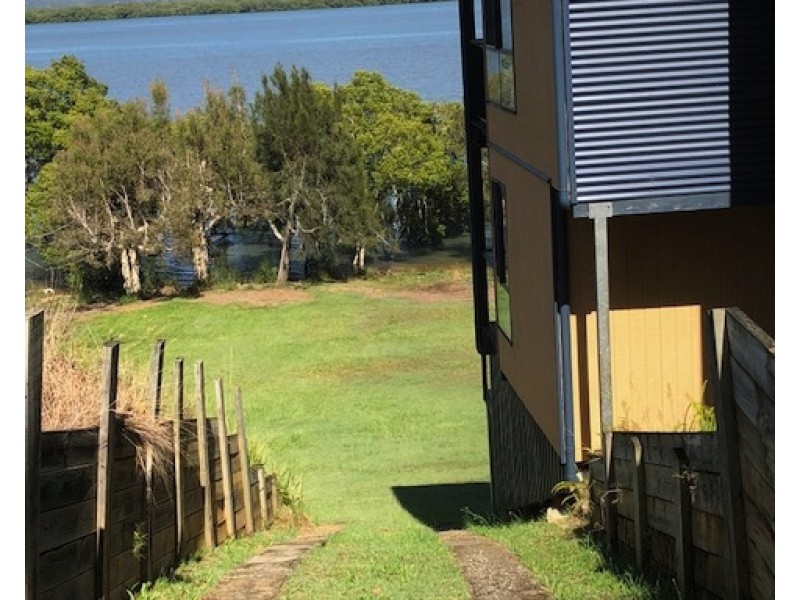 74 Deenya Pde, Russell Island QLD 4184