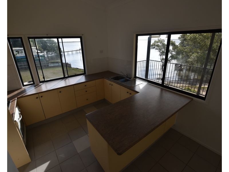 55 Bangalow St, Russell Island QLD 4184