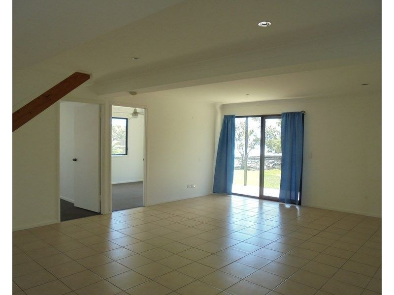 55 Bangalow St, Russell Island QLD 4184