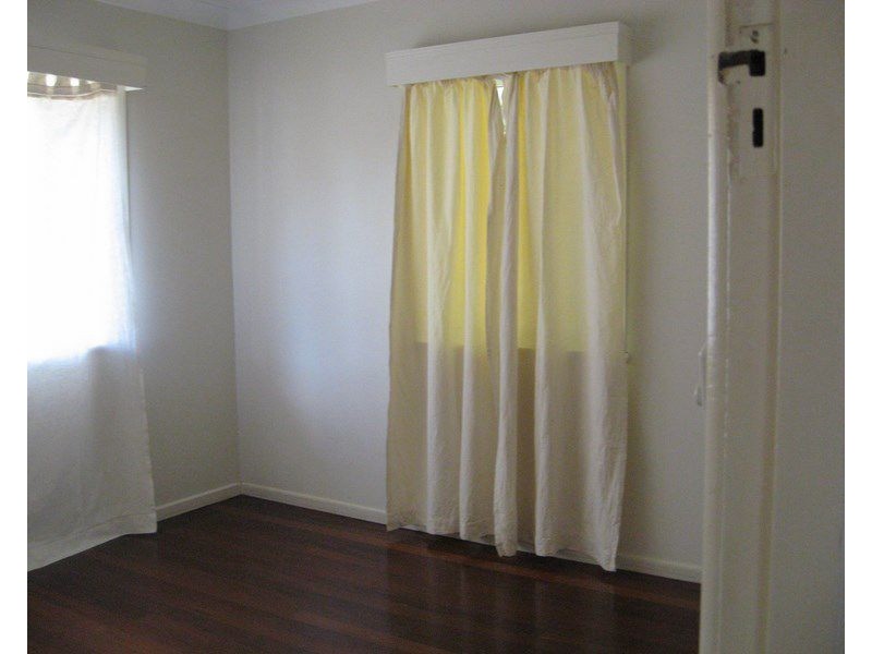 1 Iris Street, Russell Island QLD 4184