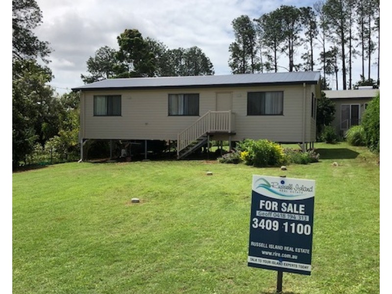 17 Bernborough St, Russell Island QLD 4184
