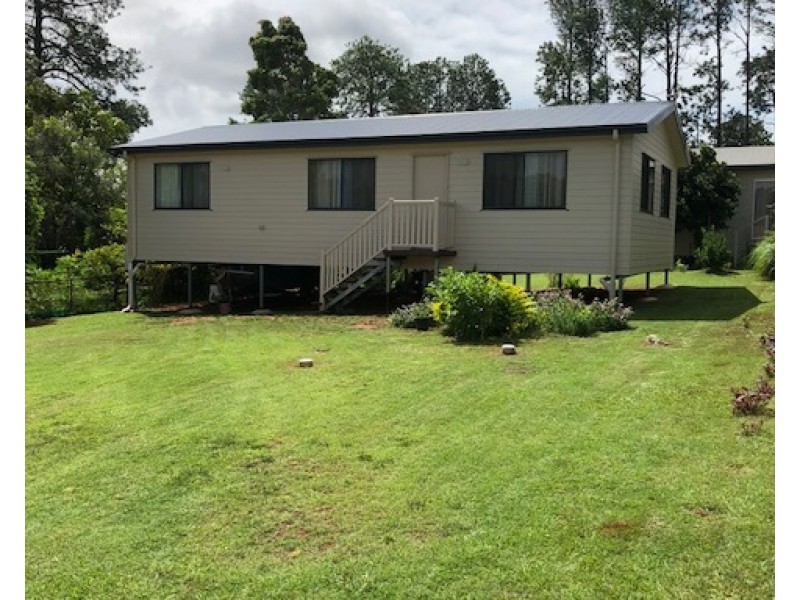 17 Bernborough St, Russell Island QLD 4184