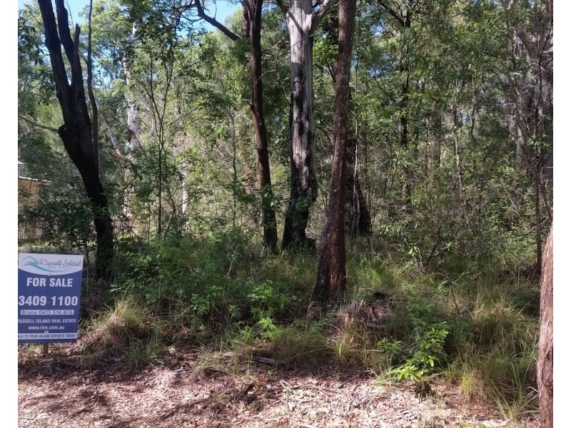 46 Shore St, Russell Island QLD 4184