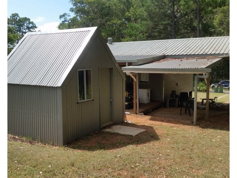 16 Nicholas St, Russell Island QLD 4184