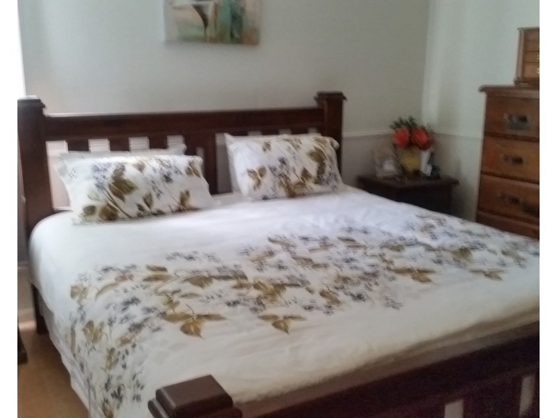 16 Nicholas St, Russell Island QLD 4184