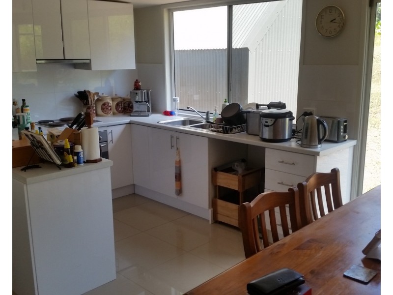 16 Nicholas St, Russell Island QLD 4184