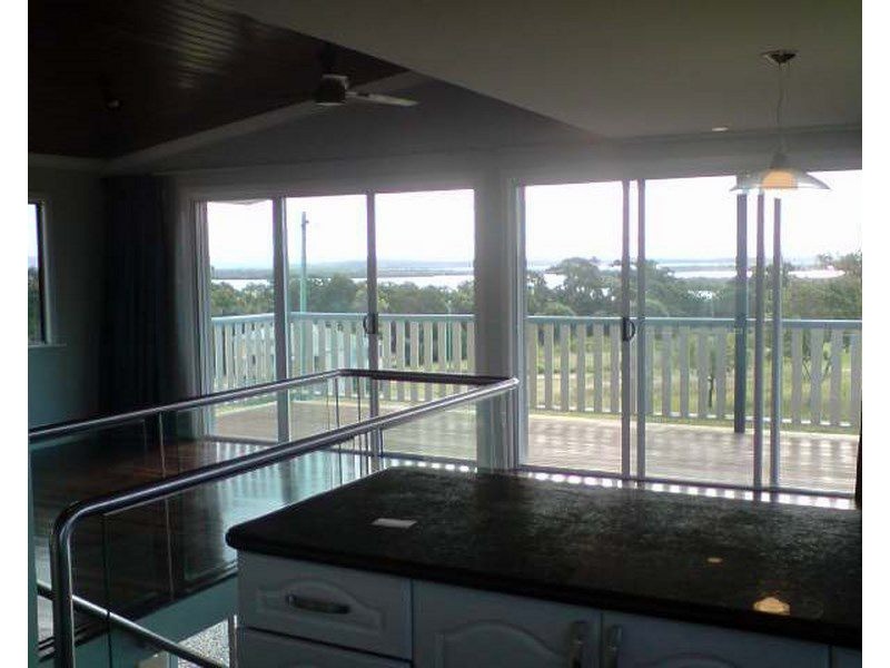 9 Dahlia Street, Russell Island QLD 4184