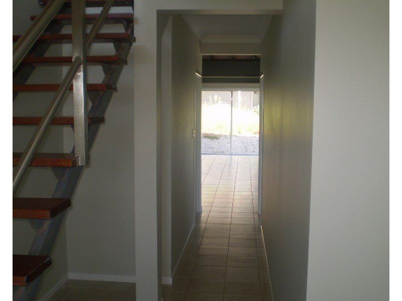 9 Dahlia Street, Russell Island QLD 4184