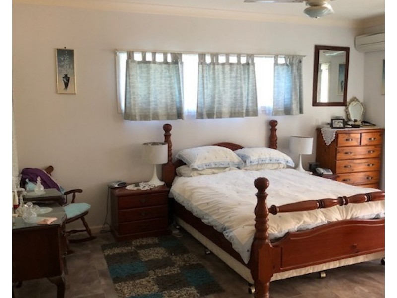 7 NAPLES, Russell Island QLD 4184