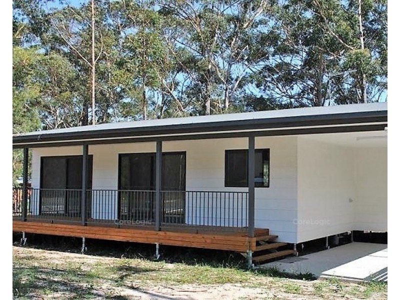 2 Crystal St, Russell Island QLD 4184